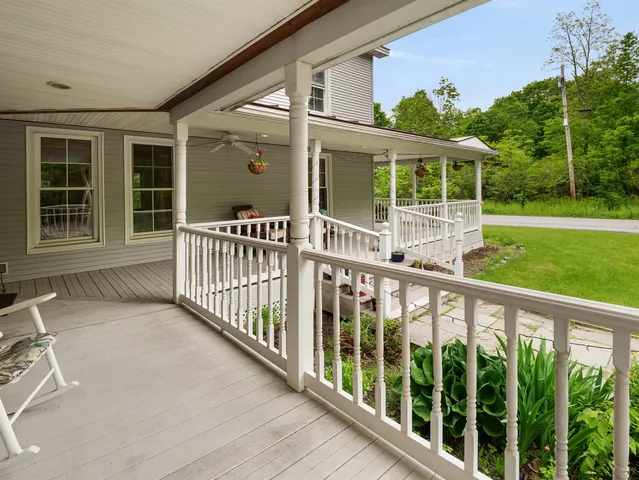 $499,000 | 1851 York St Extension, Poultney, VT 05764