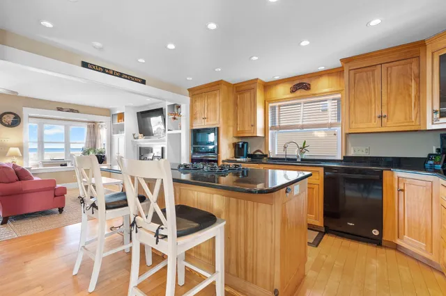 $1,450,000 | 745 Ocean Boulevard, Hampton, NH 03842