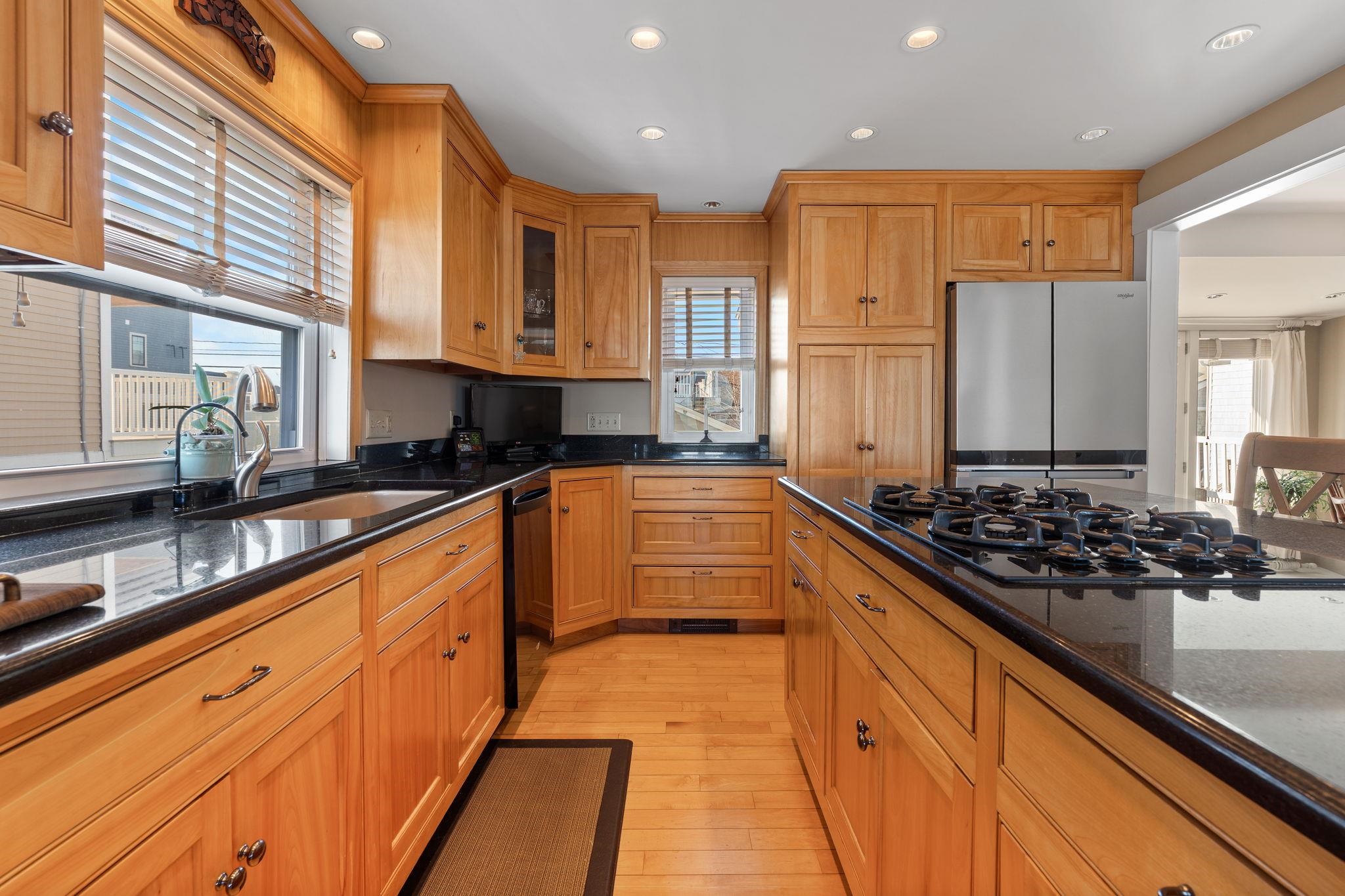 745 Ocean Boulevard Hampton, NH 03842 - Photo 15 of 60