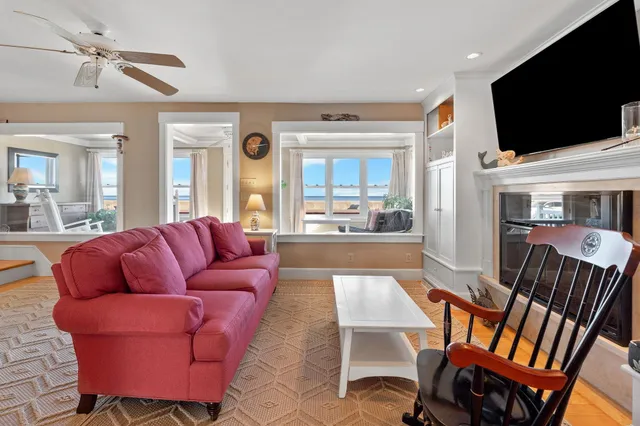 $1,450,000 | 745 Ocean Boulevard, Hampton, NH 03842