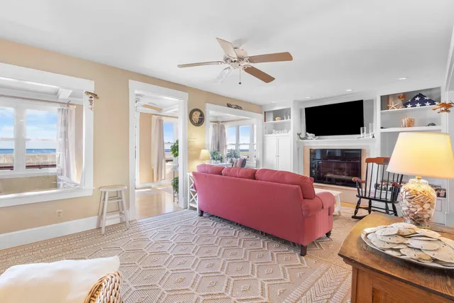 $1,450,000 | 745 Ocean Boulevard, Hampton, NH 03842