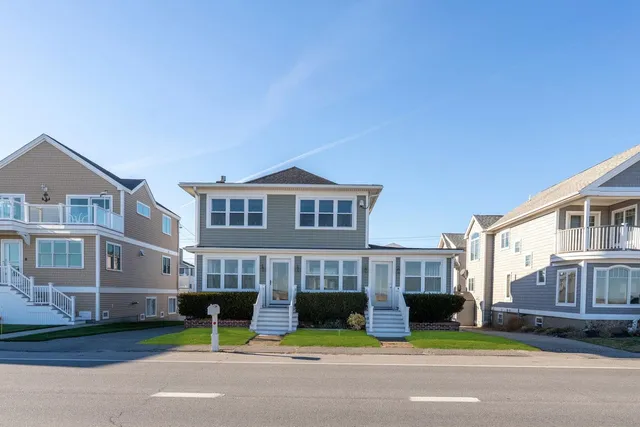 $1,450,000 | 745 Ocean Boulevard, Hampton, NH 03842