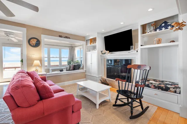 $1,450,000 | 745 Ocean Boulevard, Hampton, NH 03842
