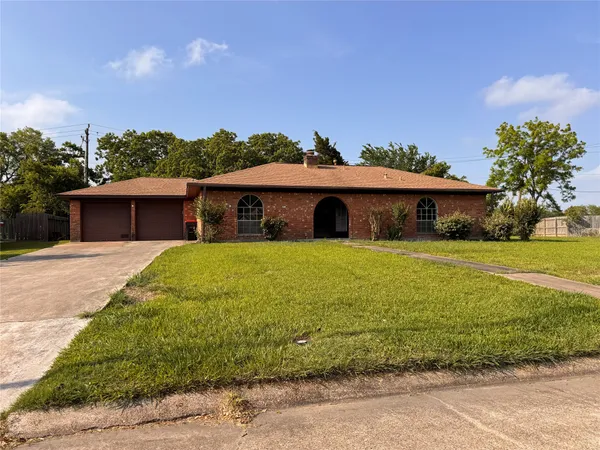 $1,895 | 3400 Coachman Drive, Baytown, TX 77521