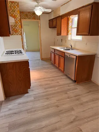 $1,895 | 3400 Coachman Drive, Baytown, TX 77521