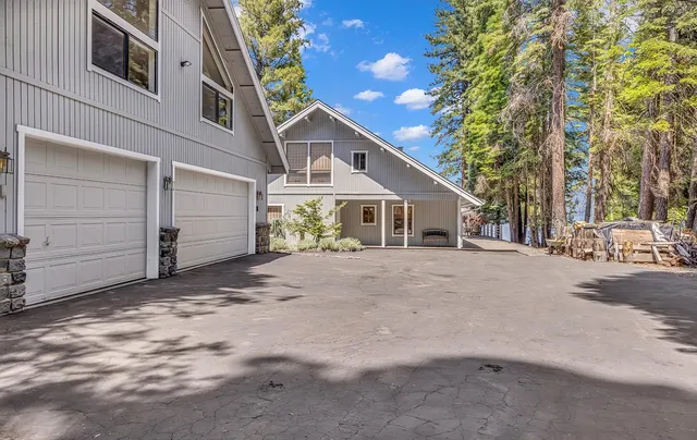$2,295,000 | 213 Lake Almanor W Drive, Chester, CA 96020