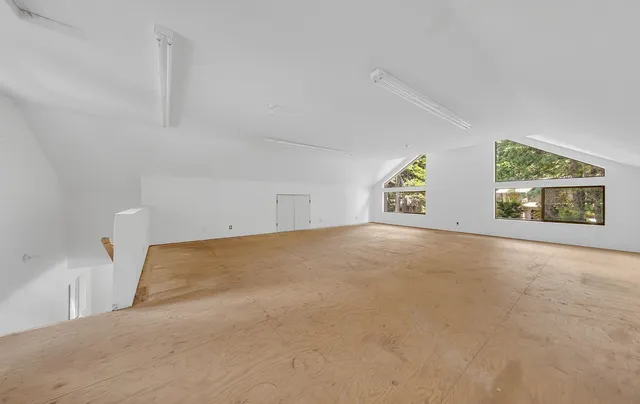 $2,295,000 | 213 Lake Almanor W Drive, Chester, CA 96020