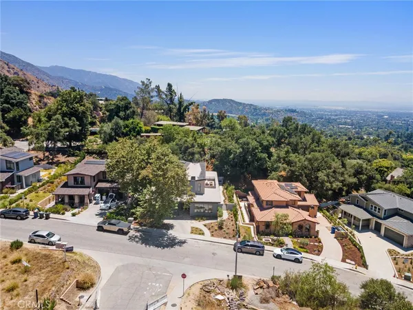 $2,290,000 | 620 Baldwin Court, Sierra Madre, CA 91024
