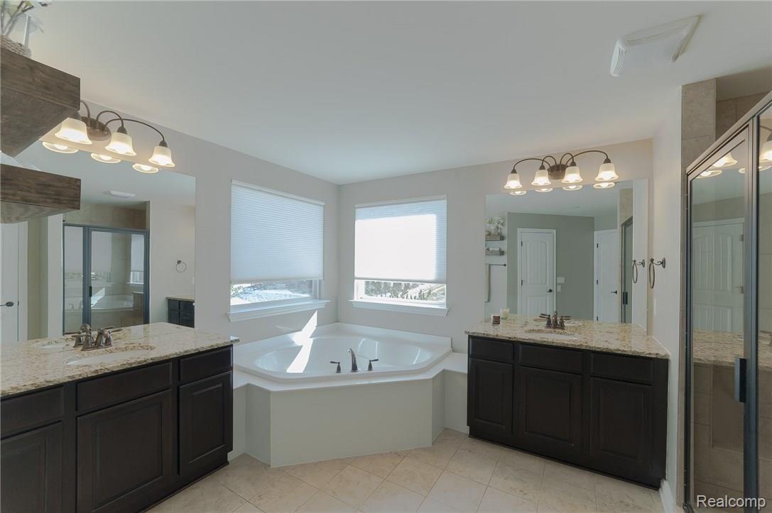 6965 Oakhurst Ridge Road Clarkston, MI 48348 - Photo 32 of 39 6965 Oakhurst-38.jpg