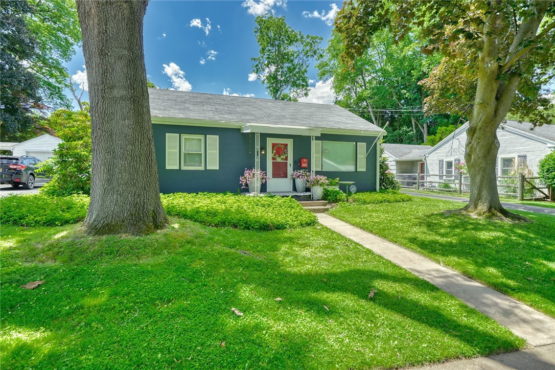 125 Penhurst Road Brighton, NY 14610 - Photo 3 of 46