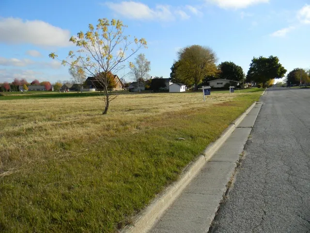 $49,500 | Navarino Street, Unit 4, Algoma, WI 54201