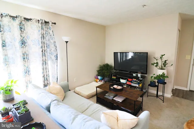 $1,400 | 115-2 Brookland Terrace, Unit 2, Winchester, VA 22602