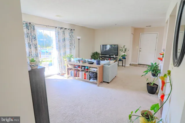 $1,400 | 115-2 Brookland Terrace, Unit 2, Winchester, VA 22602