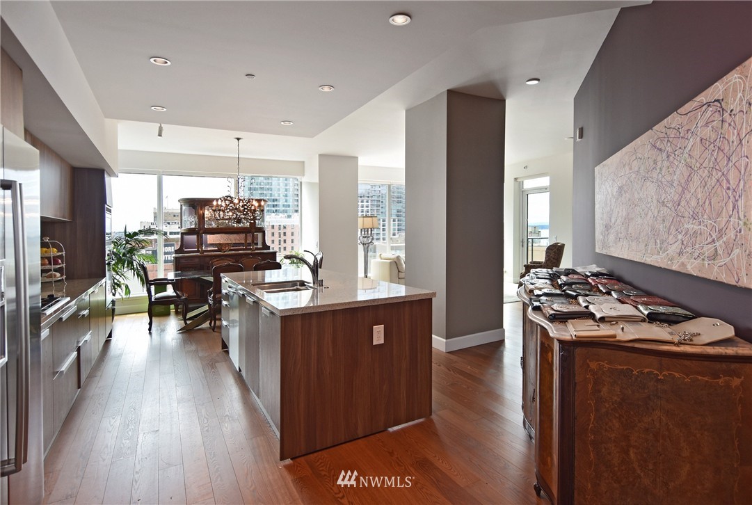 1920 4th Avenue, Unit 1002 Seattle, WA 98101 - Photo 4 of 12