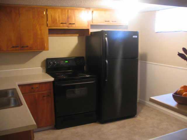 2480 Lipton Road Columbus, OH 43232 - Photo 2 of 10 Gallery Image 2