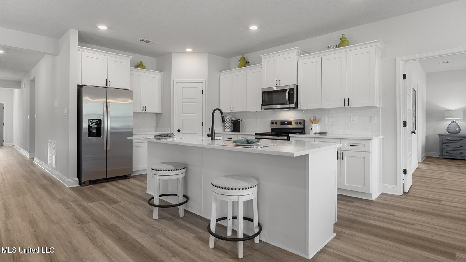 14443 South Swan Road Gulfport, MS 39503 - Photo 1 of 42 Kitchen