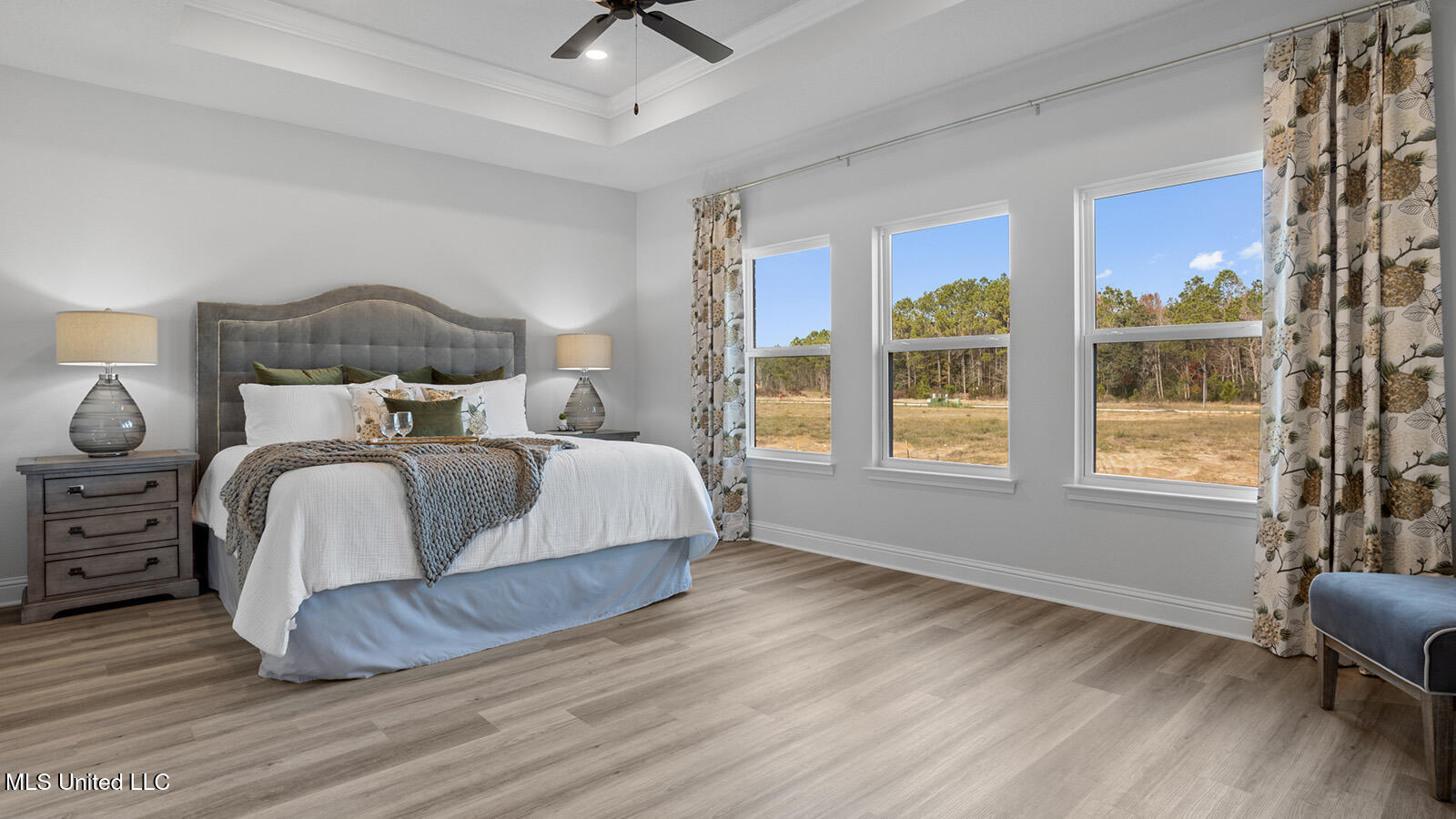 14443 South Swan Road Gulfport, MS 39503 - Photo 3 of 42 Primary Suite