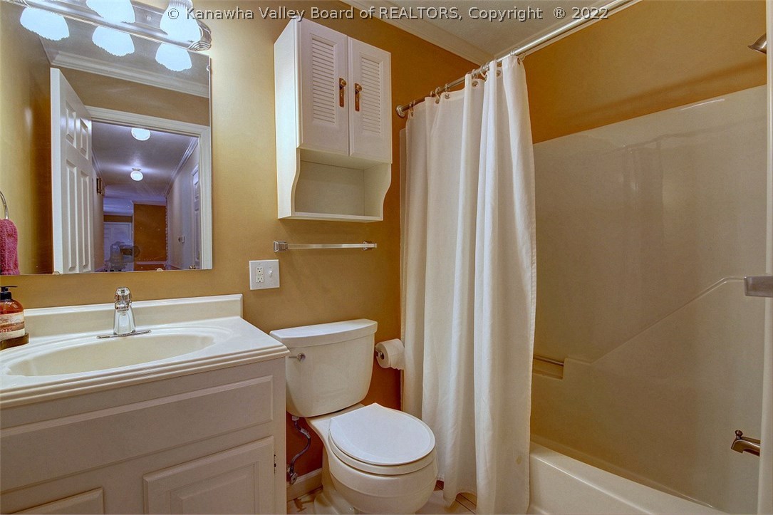 131 Ridgewood Forest Road St. Albans, WV 25177 - Photo 18 of 33 Gallery Image 18