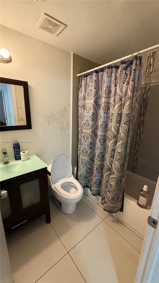 2071 Northwest 86th Street Miami, FL 33147 - Photo 7 of 9