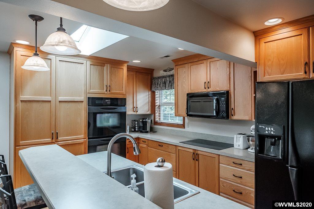 5655 Southwest West Hills Road Corvallis, OR 97333 - Photo 17 of 42 Gallery Image 17