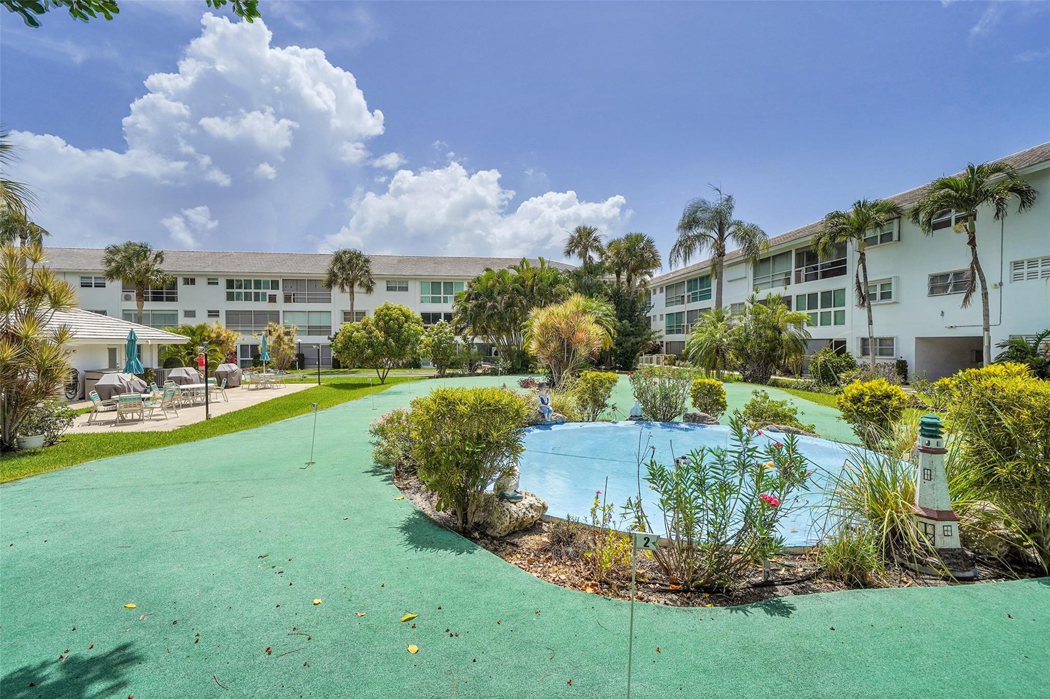 2050 Northeast 39th Street, Unit E306 Lighthouse Point, FL 33064 - Photo 19 of 25 Putting Golf Area