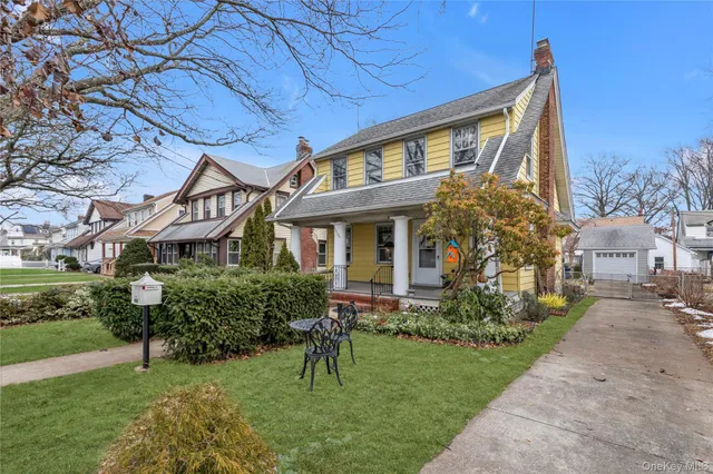 $899,000 | 93-23 219th Street | Queens Village