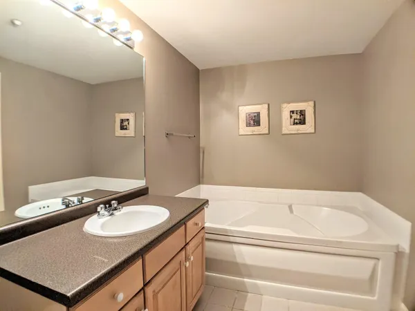$2,250 | 42 Forest Knoll Way, Unit G4, Waterville Valley, NH 03215