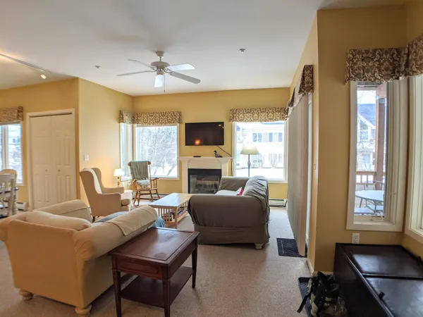 $2,250 | 42 Forest Knoll Way, Unit G4, Waterville Valley, NH 03215