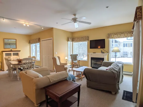 $2,250 | 42 Forest Knoll Way, Unit G4, Waterville Valley, NH 03215