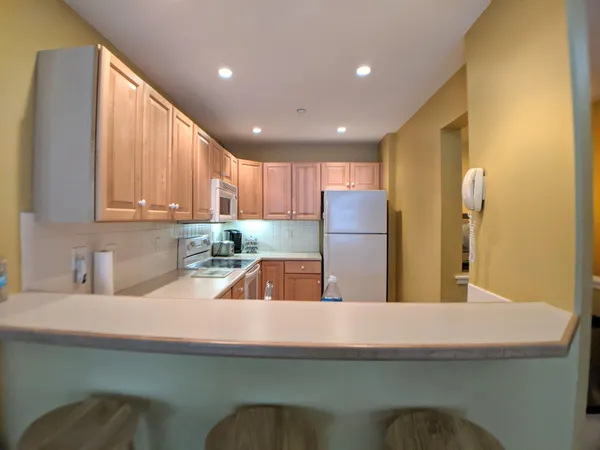 $2,250 | 42 Forest Knoll Way, Unit G4, Waterville Valley, NH 03215