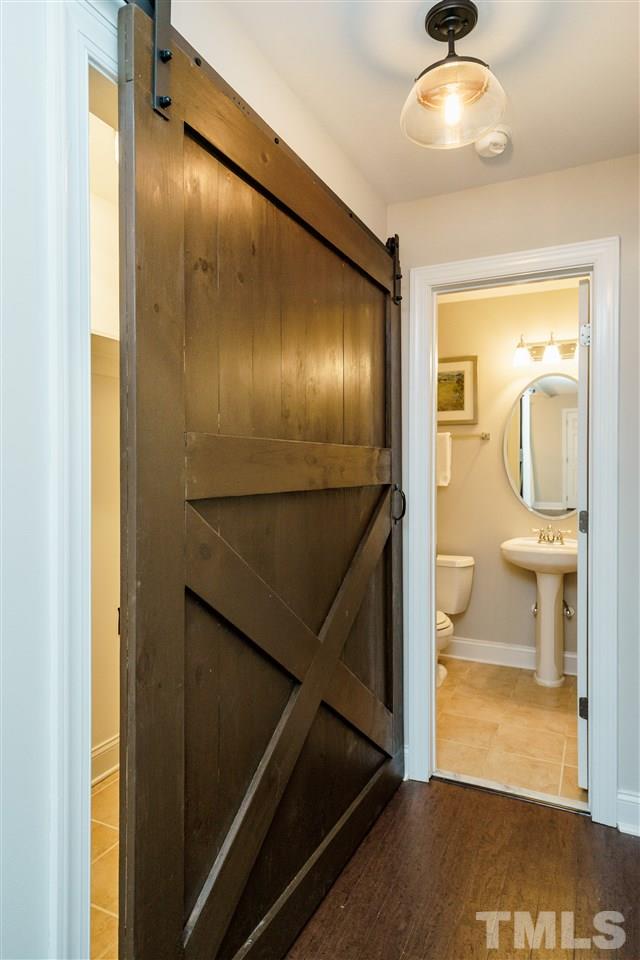 712 South East Street Raleigh, NC 27601 - Photo 13 of 25