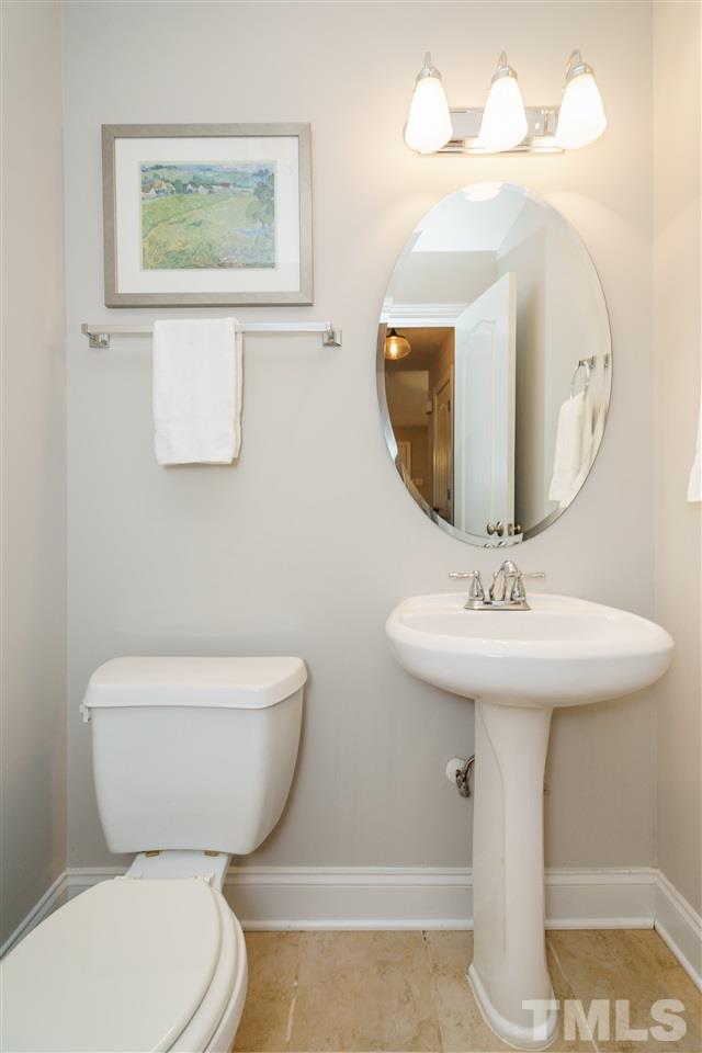 712 South East Street Raleigh, NC 27601 - Photo 14 of 25