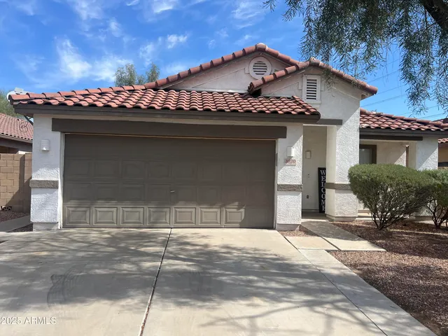 $2,950 | 3020 West Red Fox Road, Phoenix, AZ 85083