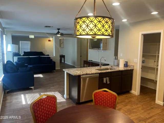 $2,950 | 3020 West Red Fox Road, Phoenix, AZ 85083