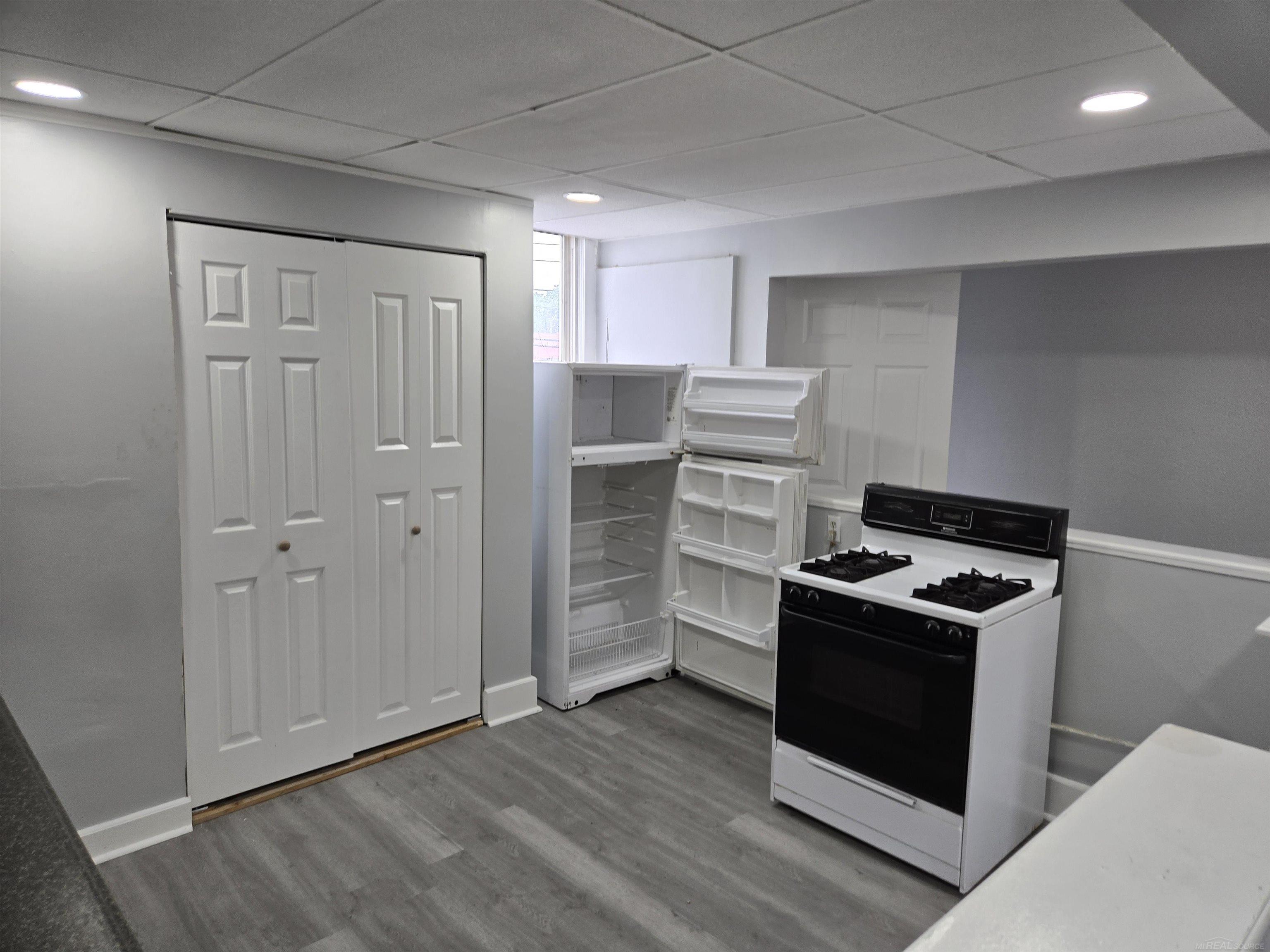 5922 Chicago Road South Warren, MI 48092 - Photo 3 of 6