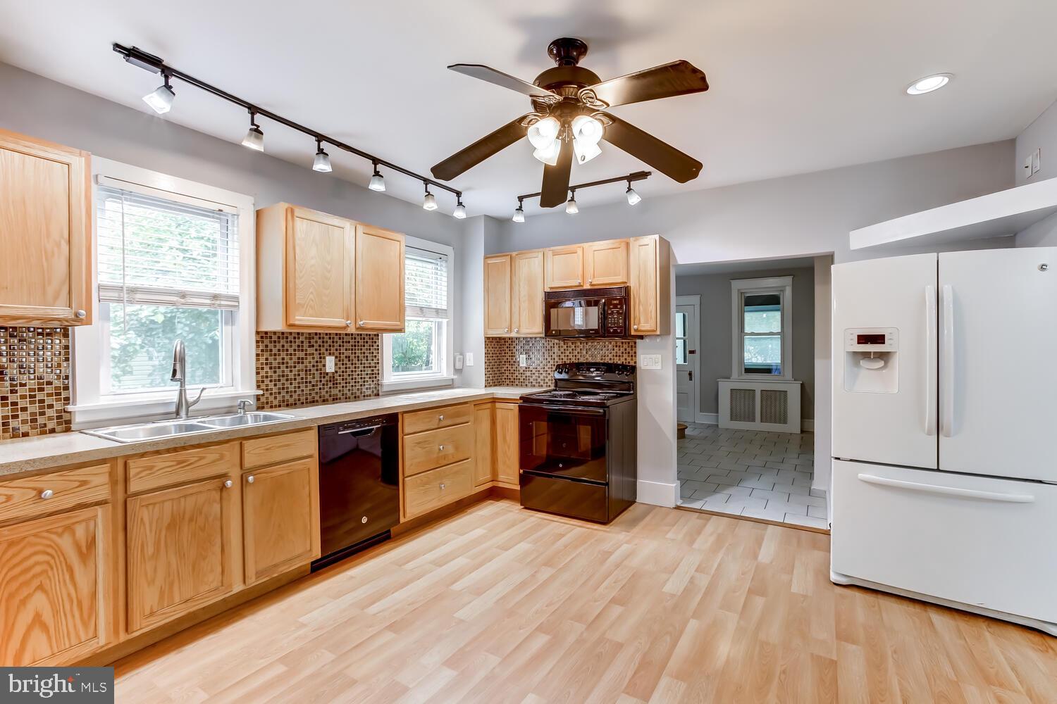 4100 Concord Road Aston, PA 19014 - Photo 6 of 34