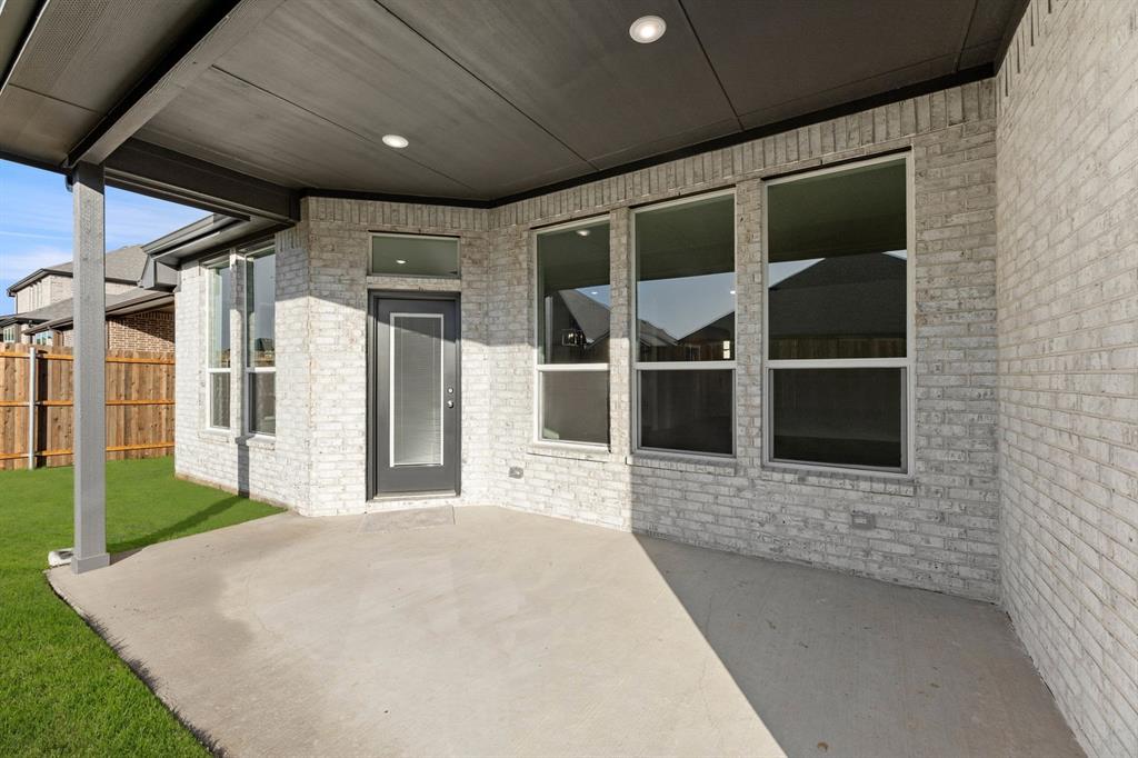 47 Magpie Street Joshua, TX 76058 - Photo 24 of 30 47 Magpie-Patio-1