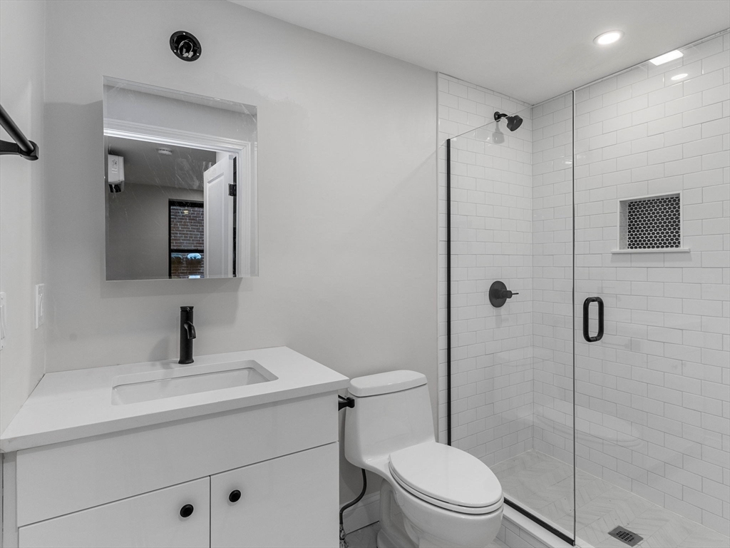 4 Hull Street, Unit 1 Boston, MA 02113 - Photo 7 of 11