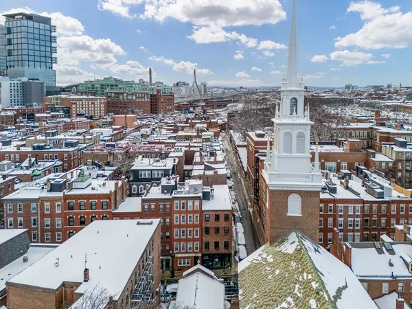 $3,075 | 4 Hull Street, Unit 1, Boston, MA 02113