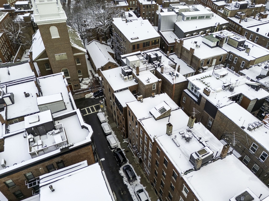 4 Hull Street, Unit 1 Boston, MA 02113 - Photo 9 of 11