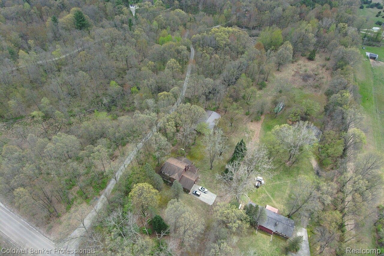 12520 Clyde Road Fenton, MI 48430 - Photo 28 of 36 Gallery Image 28