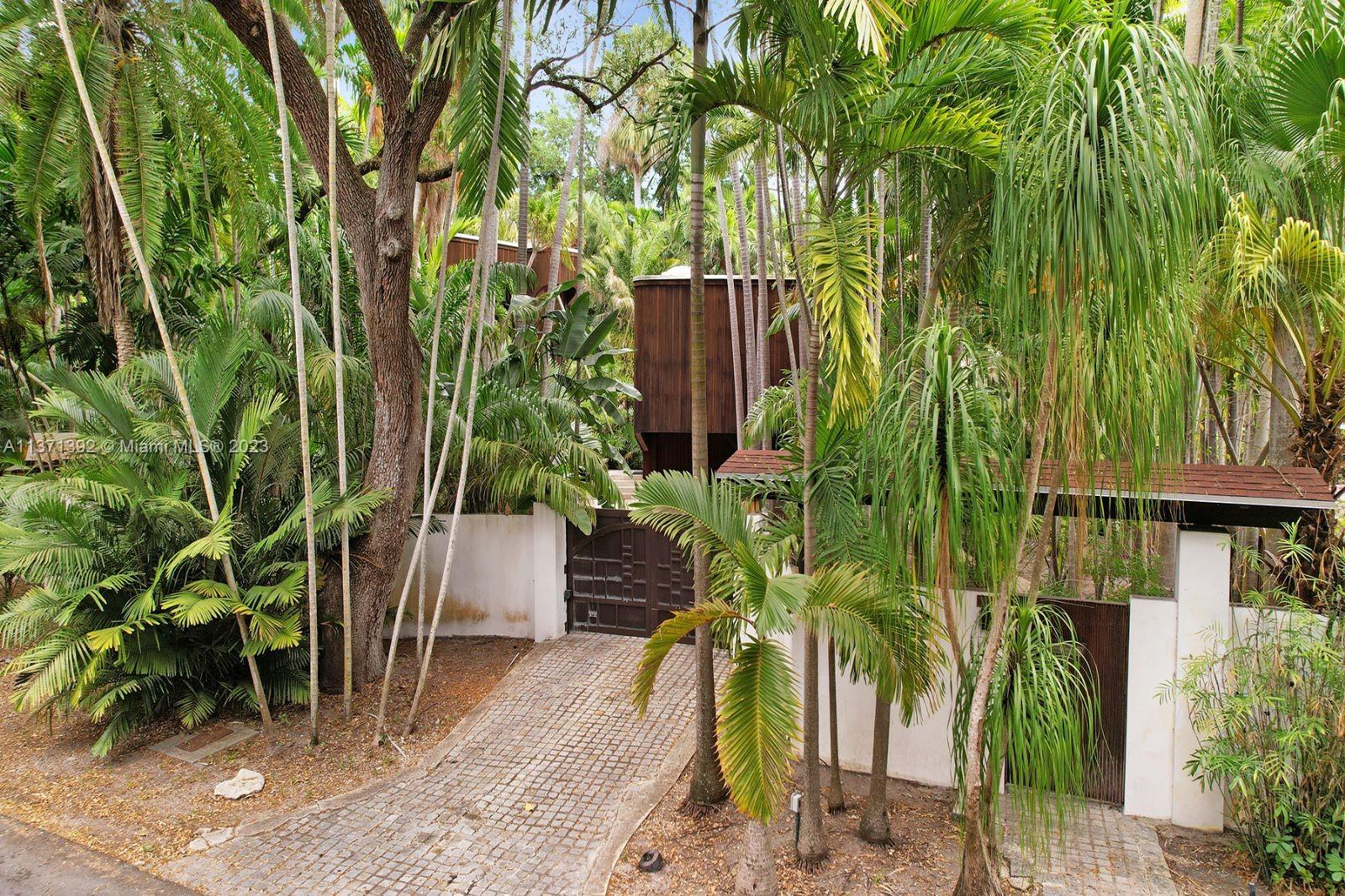 3003 Seminole Street Miami, FL 33133 - Photo 41 of 43