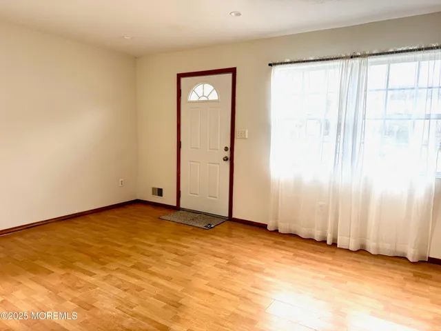 $3,400 | 244 Raritan Street, Keyport, NJ 07735