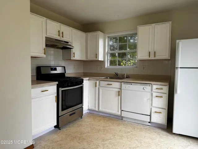 $3,400 | 244 Raritan Street, Keyport, NJ 07735