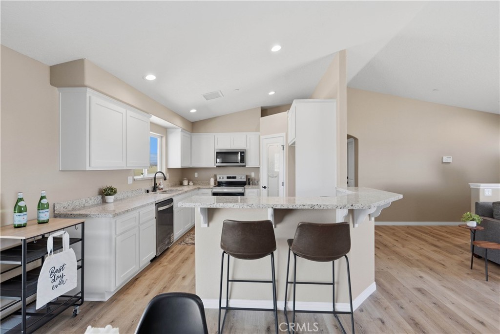 13119 Candlewood Road Apple Valley, CA 92308 - Photo 16 of 52