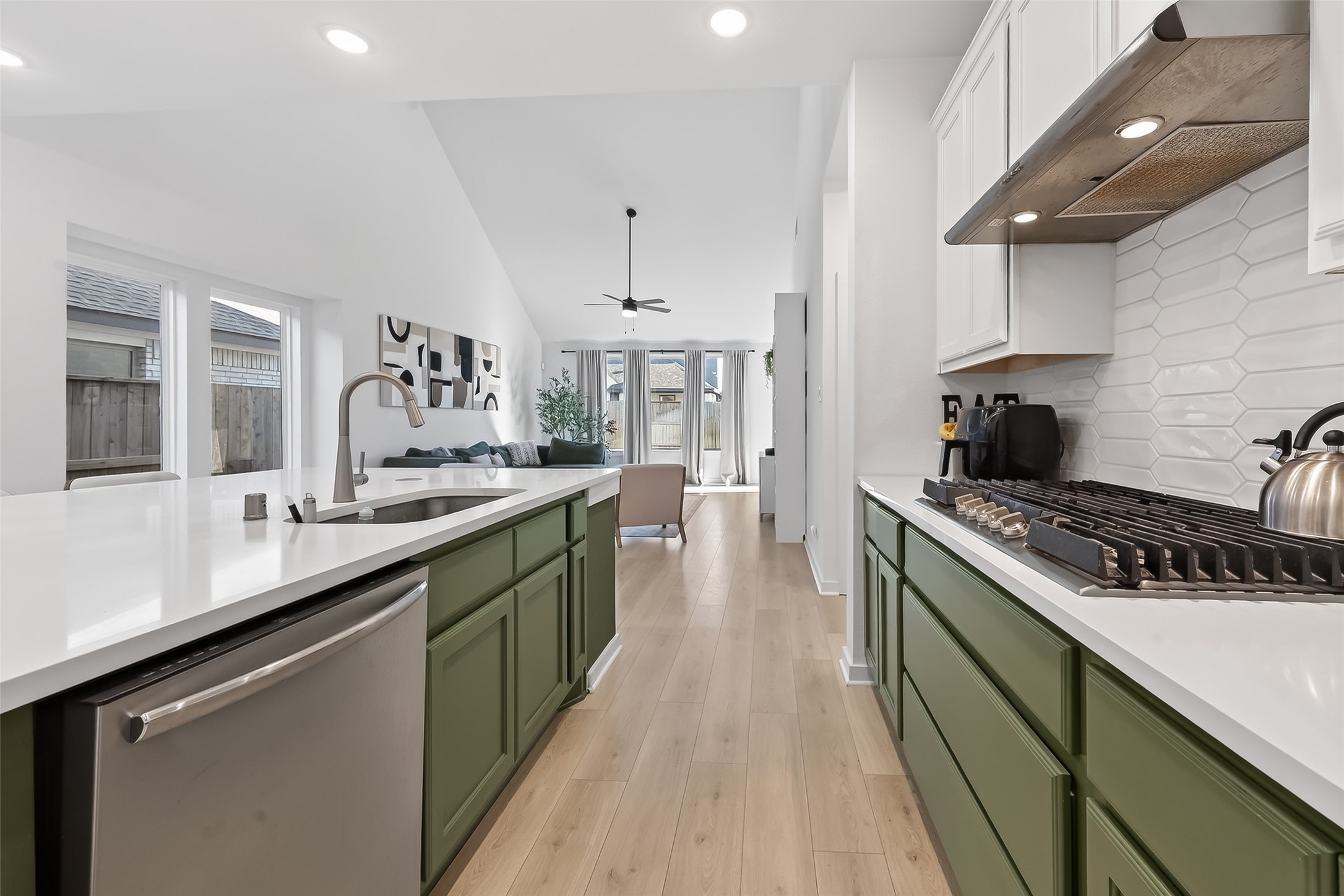 4114 Watson Drive Rosharon, TX 77583 - Photo 12 of 40