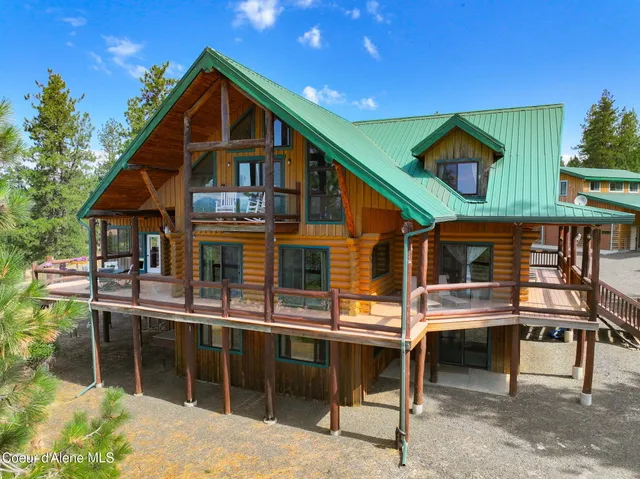 $995,000 | 1979 East Falcon Crest Road, Harrison, ID 83833