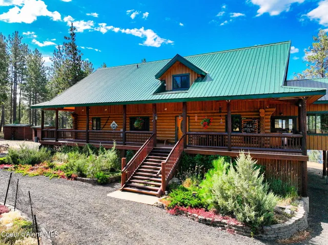$995,000 | 1979 East Falcon Crest Road, Harrison, ID 83833