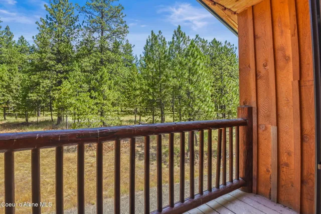 $995,000 | 1979 East Falcon Crest Road, Harrison, ID 83833