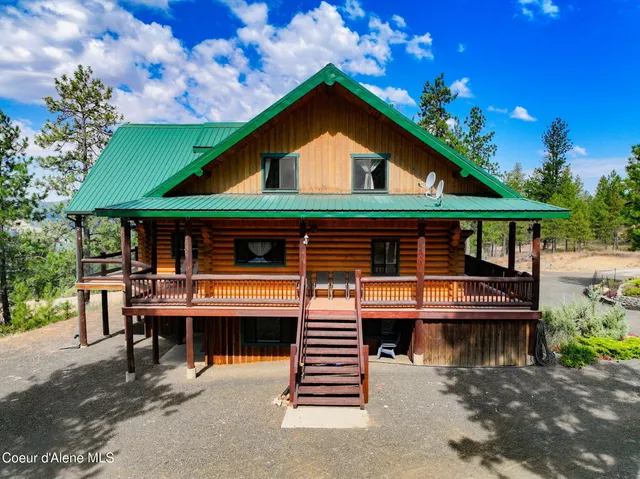 $995,000 | 1979 East Falcon Crest Road, Harrison, ID 83833